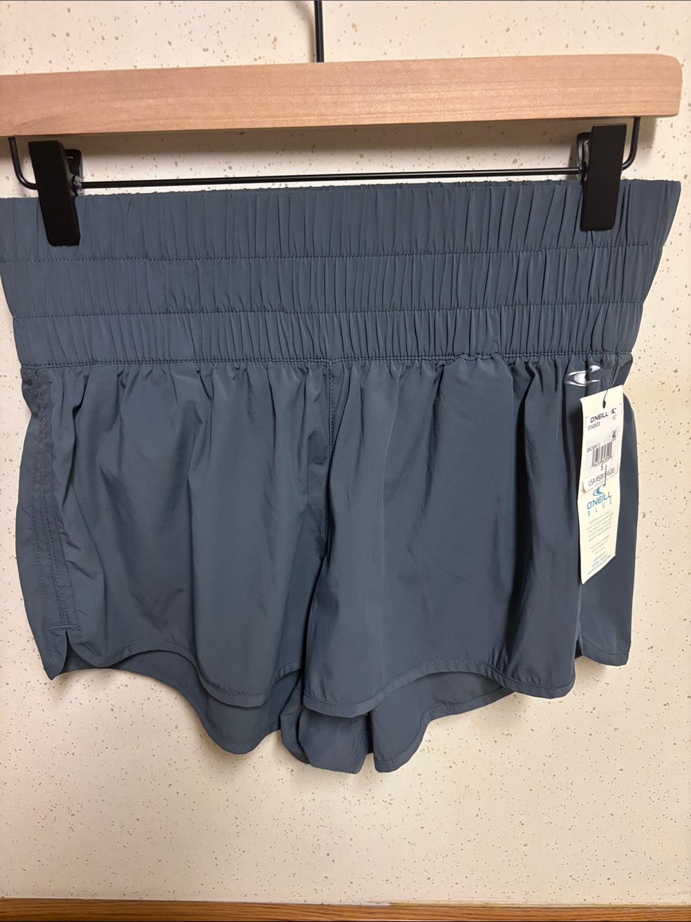 O'Neill - NWT - Slate Blue Smocked Waist Athletic Shorts (size small)
